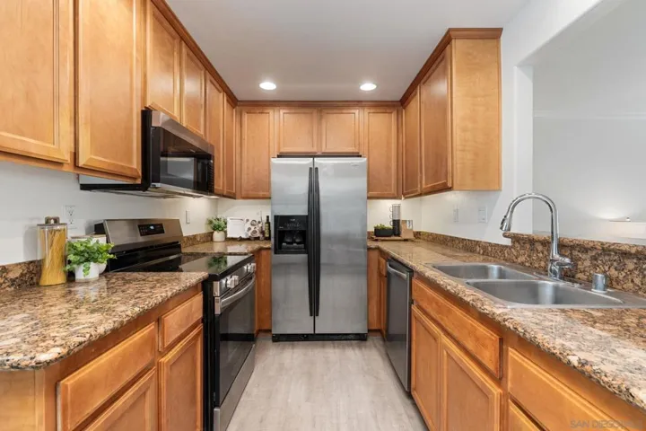 3993 Jewell C2, San Diego, California 92109