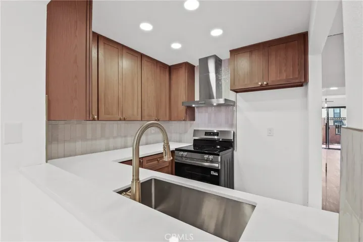 25761 Le Parc, Lake Forest, California 92630