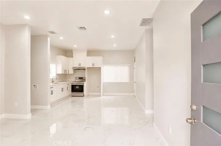 9440 Mcfadden, Westminster, California 92683