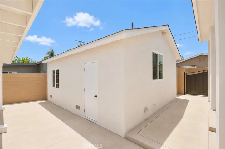 9440 Mcfadden, Westminster, California 92683