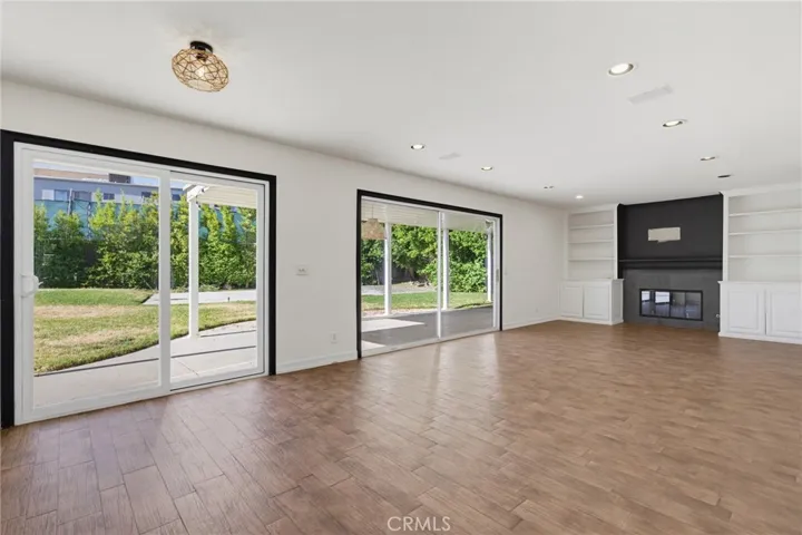 21310 San Jose Street, Los Angeles, California 91311