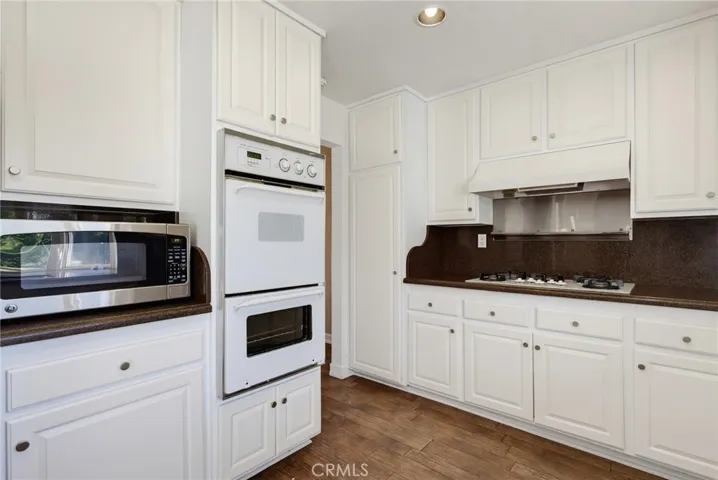 21310 San Jose Street, Los Angeles, California 91311
