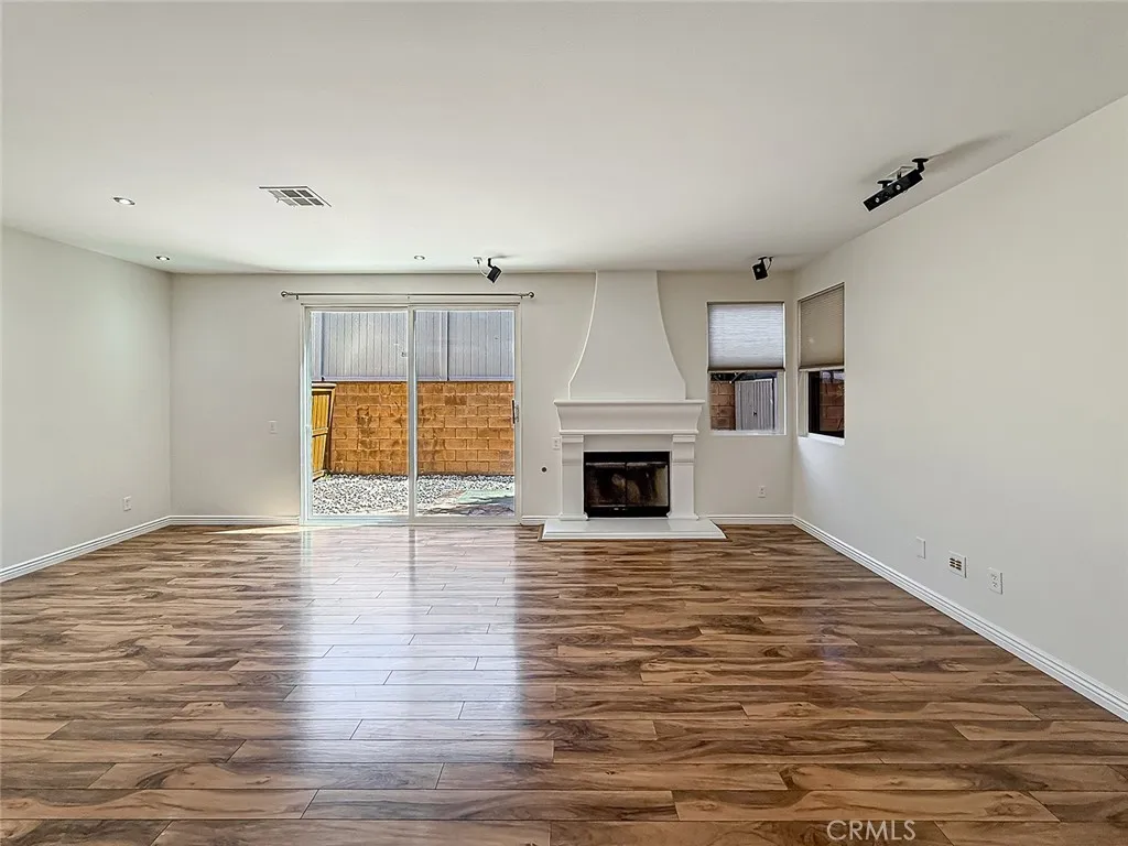 16724 Tim Ln, Lake Balboa, California 91406 — photo 5