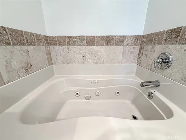 16724 Tim Ln, Lake Balboa, California 91406