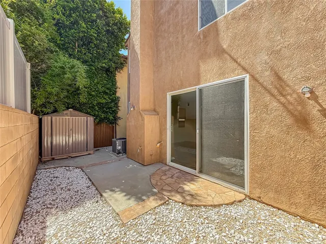 16724 Tim Ln, Lake Balboa, California 91406