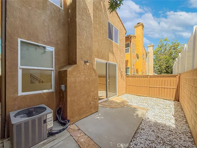 16724 Tim Ln, Lake Balboa, California 91406