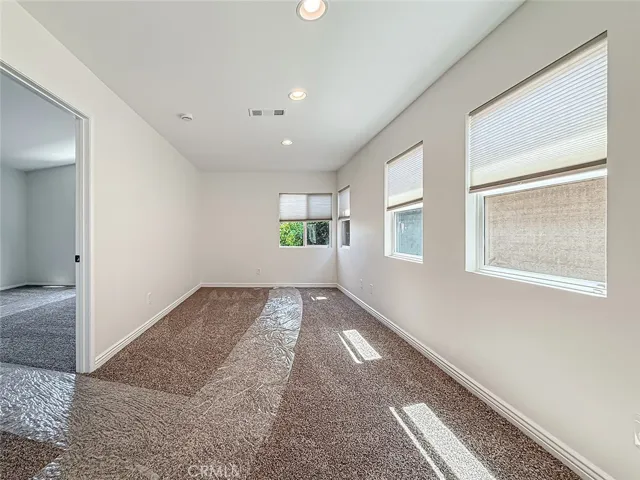 16724 Tim Ln, Lake Balboa, California 91406
