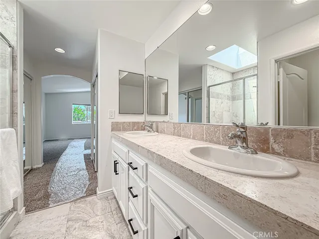 16724 Tim Ln, Lake Balboa, California 91406