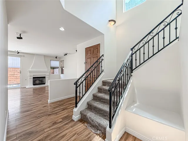 16724 Tim Ln, Lake Balboa, California 91406
