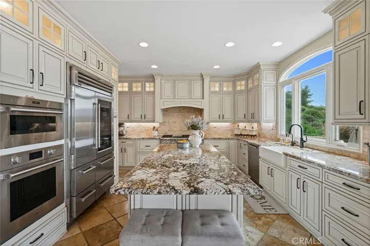 26957 Timberline, Valencia, California 91381
