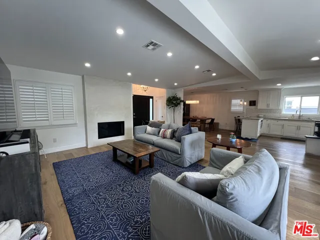 3350 Mclaughlin Avenue, Los Angeles, California 90066