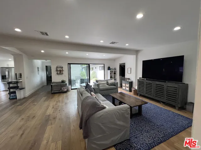 3350 Mclaughlin Avenue, Los Angeles, California 90066
