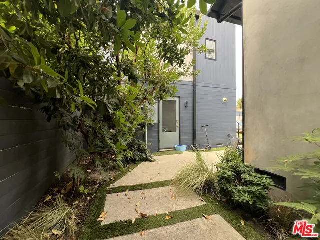 3350 Mclaughlin Avenue, Los Angeles, California 90066