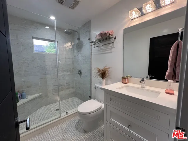 3350 Mclaughlin Avenue, Los Angeles, California 90066