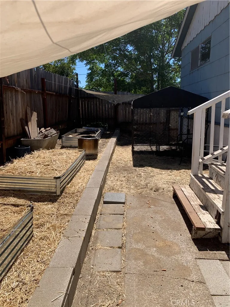 side yard to pool access