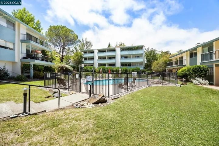 1617 Ptarmigan Dr 1a, Walnut Creek, California 94595