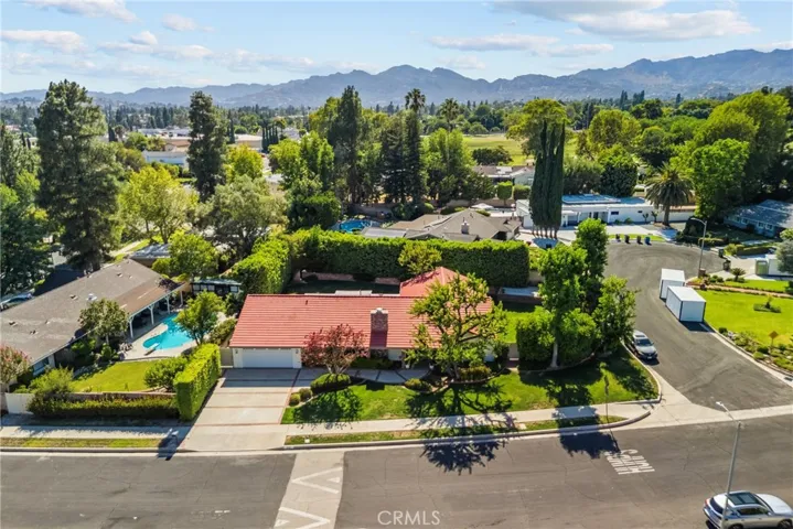 10411 Oso Avenue, Chatsworth, California 91311