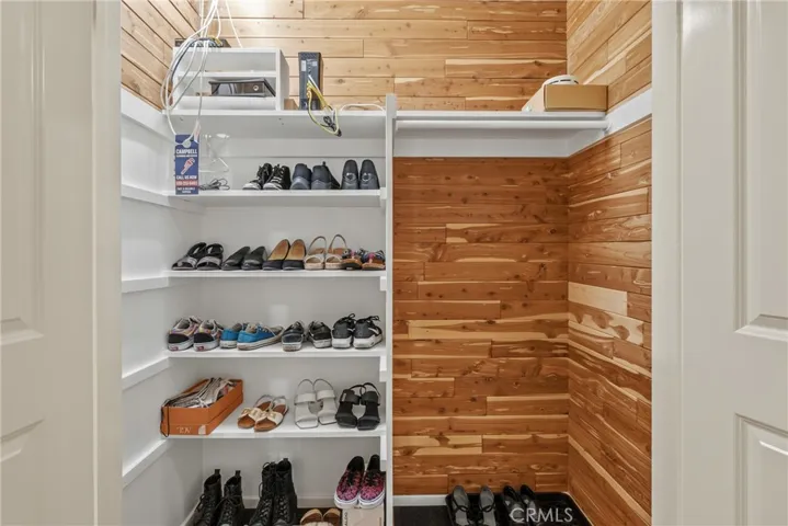 Shoe Closet