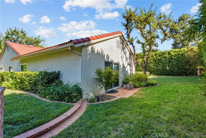 10411 Oso Avenue, Chatsworth, California 91311