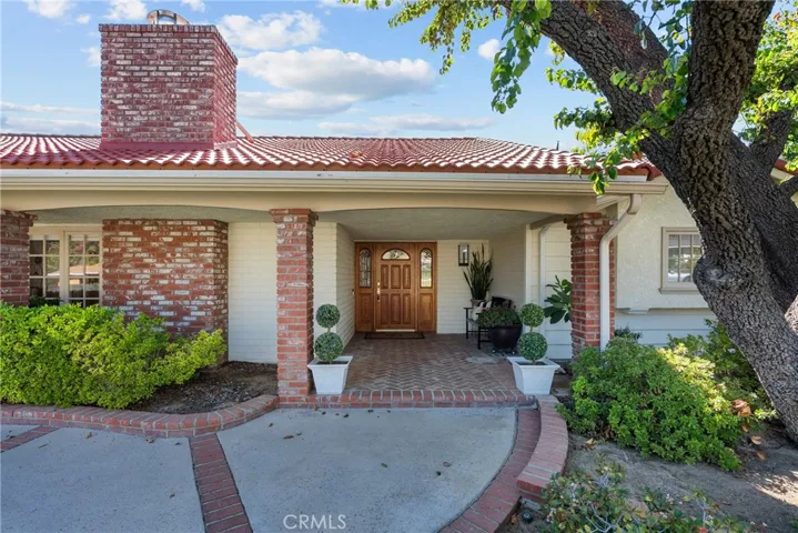 10411 Oso Avenue, Chatsworth, California 91311