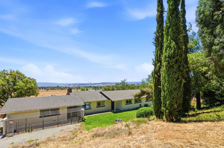 14160 Lesley Lane, San Martin, California 95046
