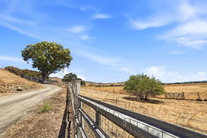 14160 Lesley Lane, San Martin, California 95046