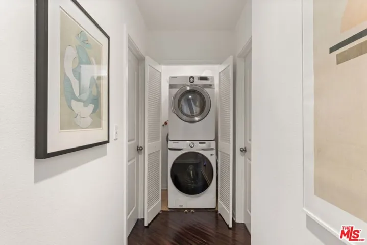 14830 Huston Street, Los Angeles, California 91403