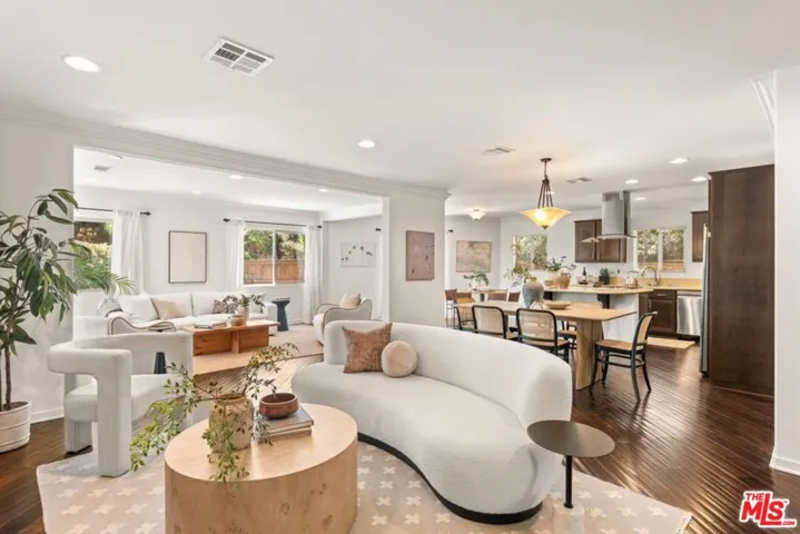 14830 Huston Street, Los Angeles, California 91403