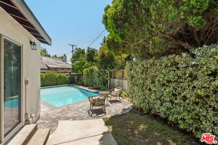 14830 Huston Street, Los Angeles, California 91403