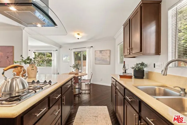 14830 Huston Street, Los Angeles, California 91403
