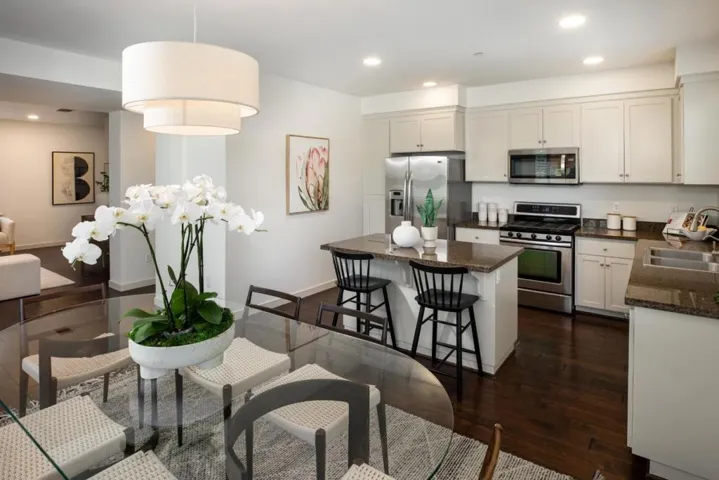 1901 Newbury Drive, Mountain View, California 94043