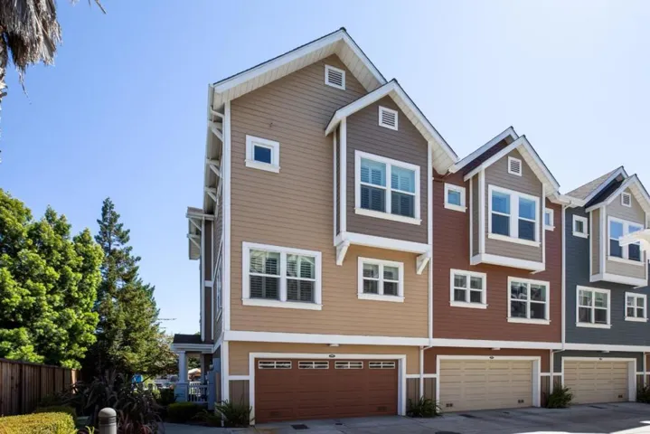 1901 Newbury Drive, Mountain View, California 94043