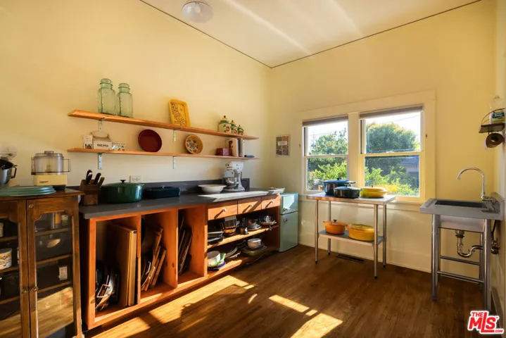 309 S Plymouth Boulevard, Los Angeles, California 90020