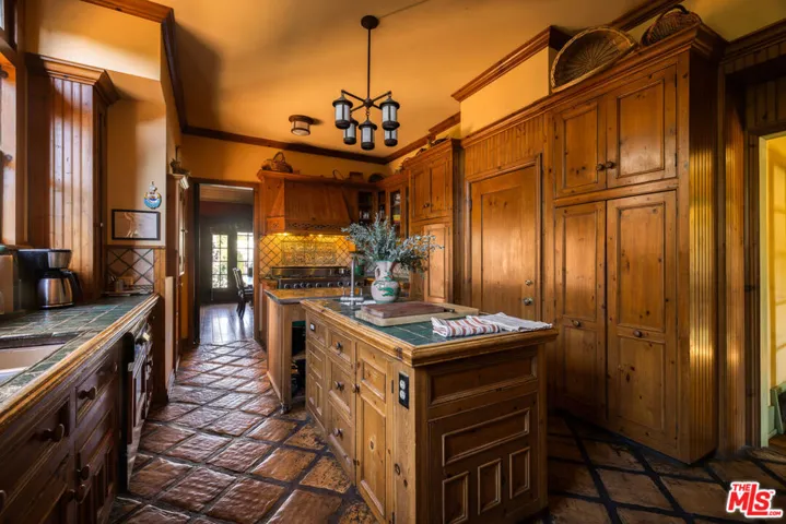 309 S Plymouth Boulevard, Los Angeles, California 90020