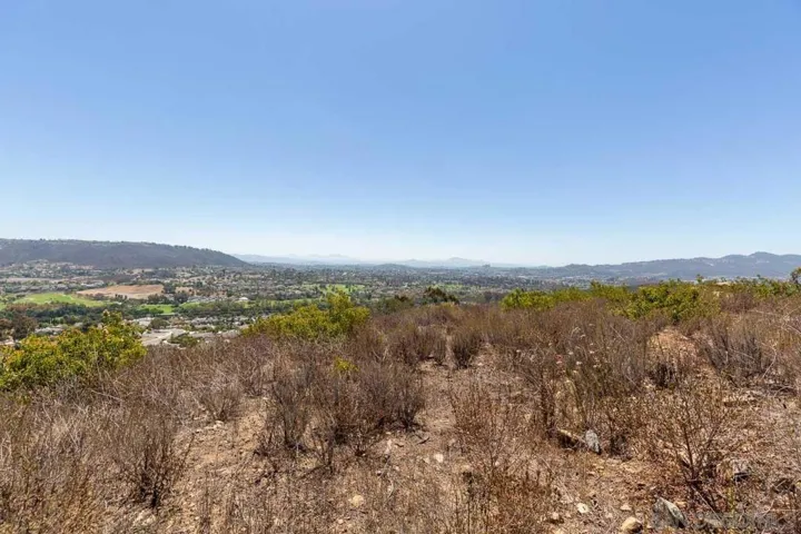 N Twin Oaks Valley Rd, San Marcos, California 92069