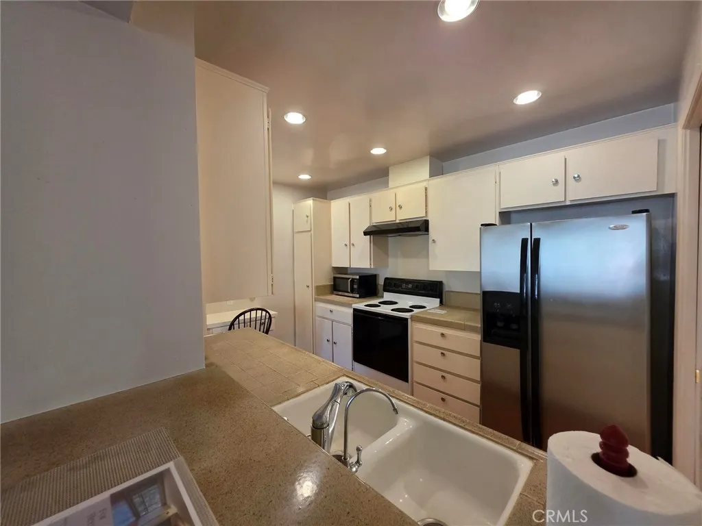 6225 Canterbury 306, Culver City, California 90230 — photo 5