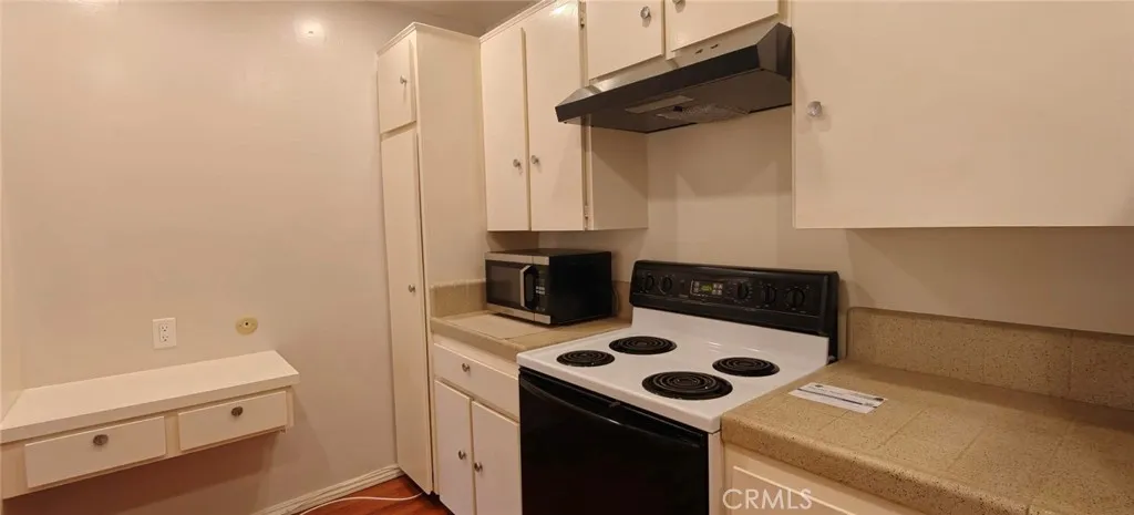 6225 Canterbury 306, Culver City, California 90230