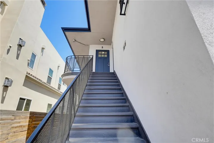 6065 Pickford Place, Los Angeles, California 90035