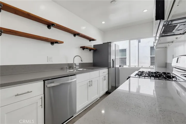 6065 Pickford Place, Los Angeles, California 90035
