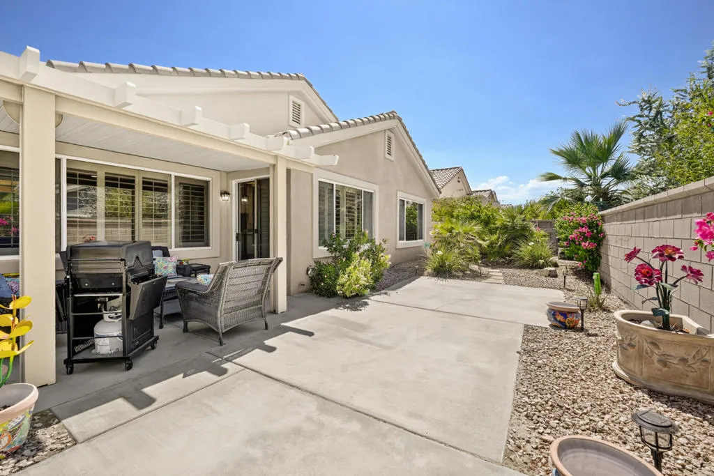 78724-palm-tree-ave-026