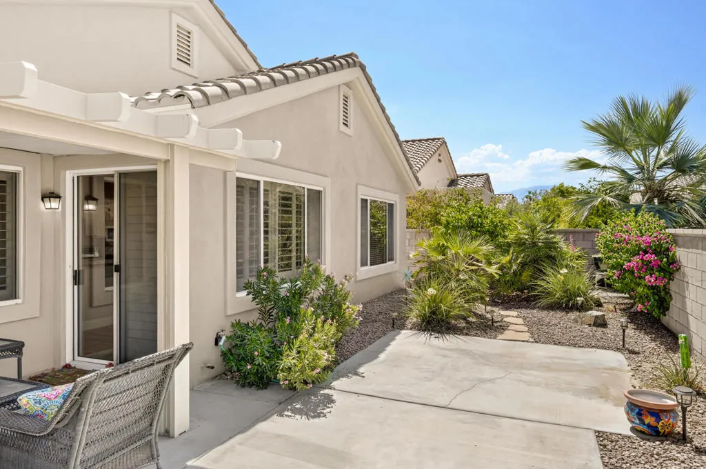 78724-palm-tree-ave-023