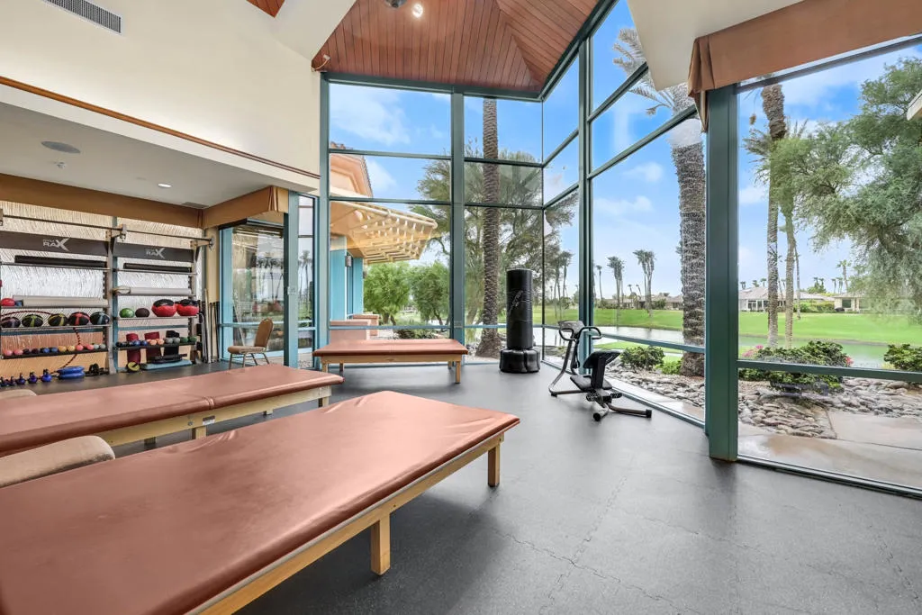 sun-city-palm-desert-community-009