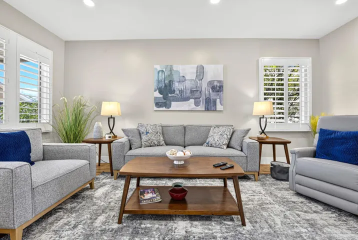 78724-palm-tree-ave-022