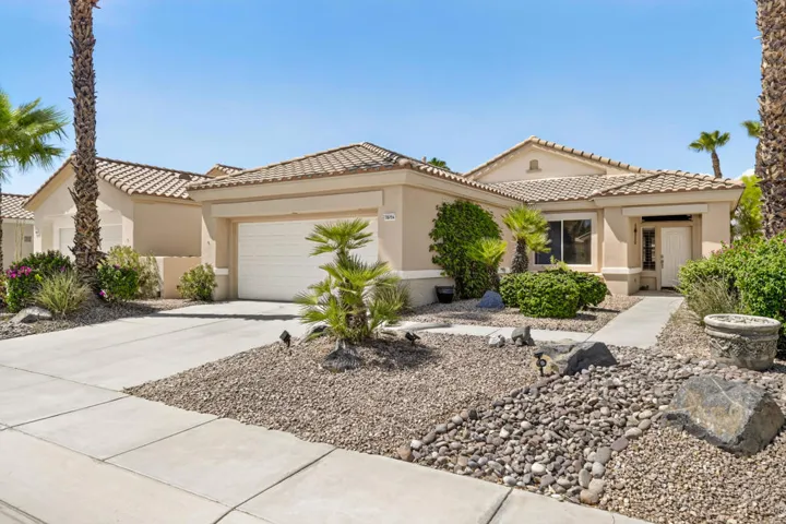 78724-palm-tree-ave-028