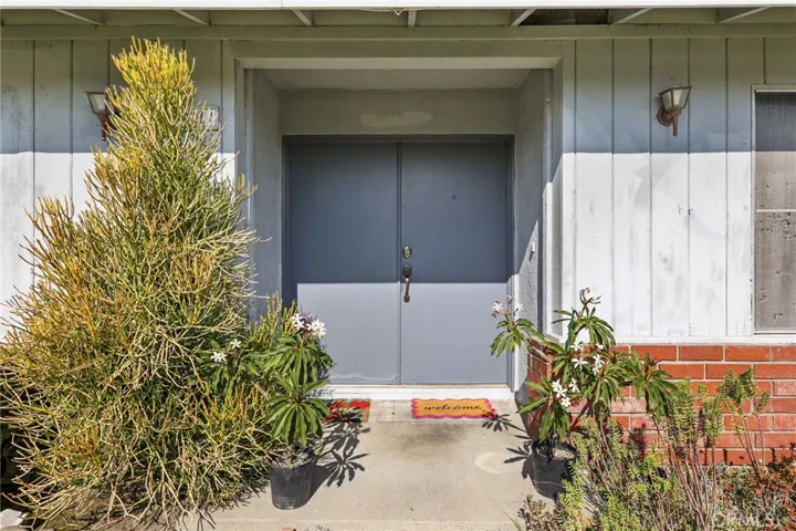 Double door entrance to 2711