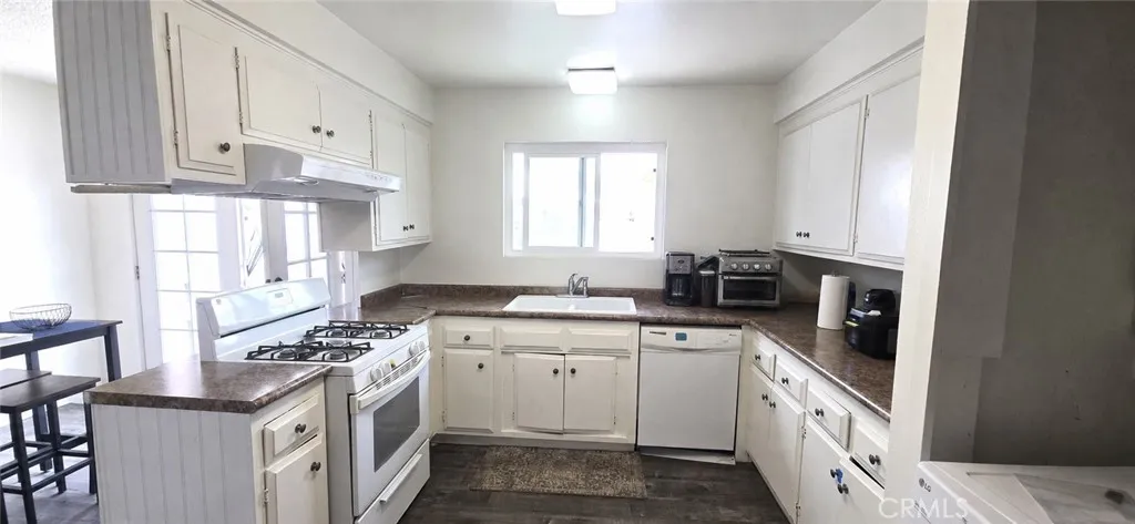 2715's Kitchen