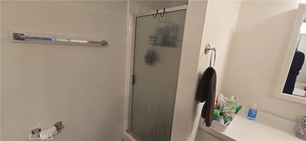 2715's Master bath shower