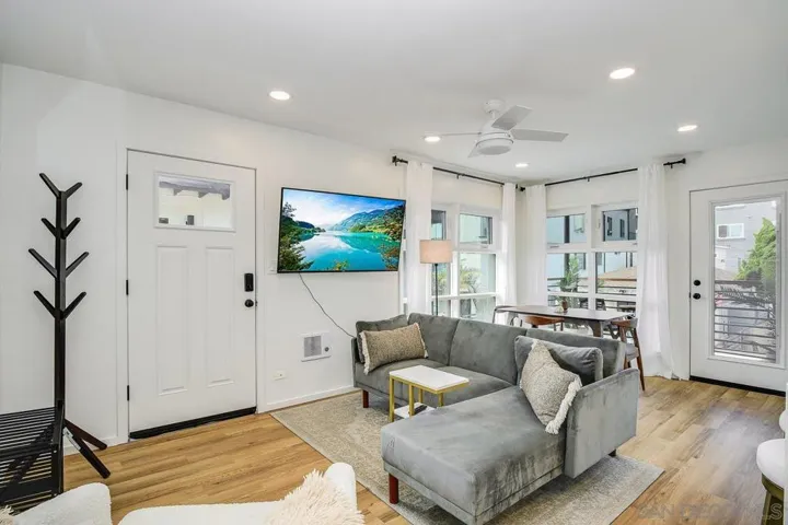 809 Dover Court, San Diego, California 92109