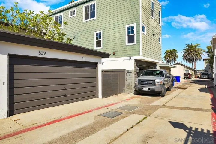809 Dover Court, San Diego, California 92109