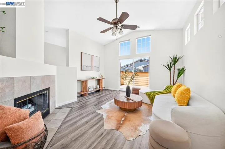 10837 Mcpeak Ln, Dublin, California 94568